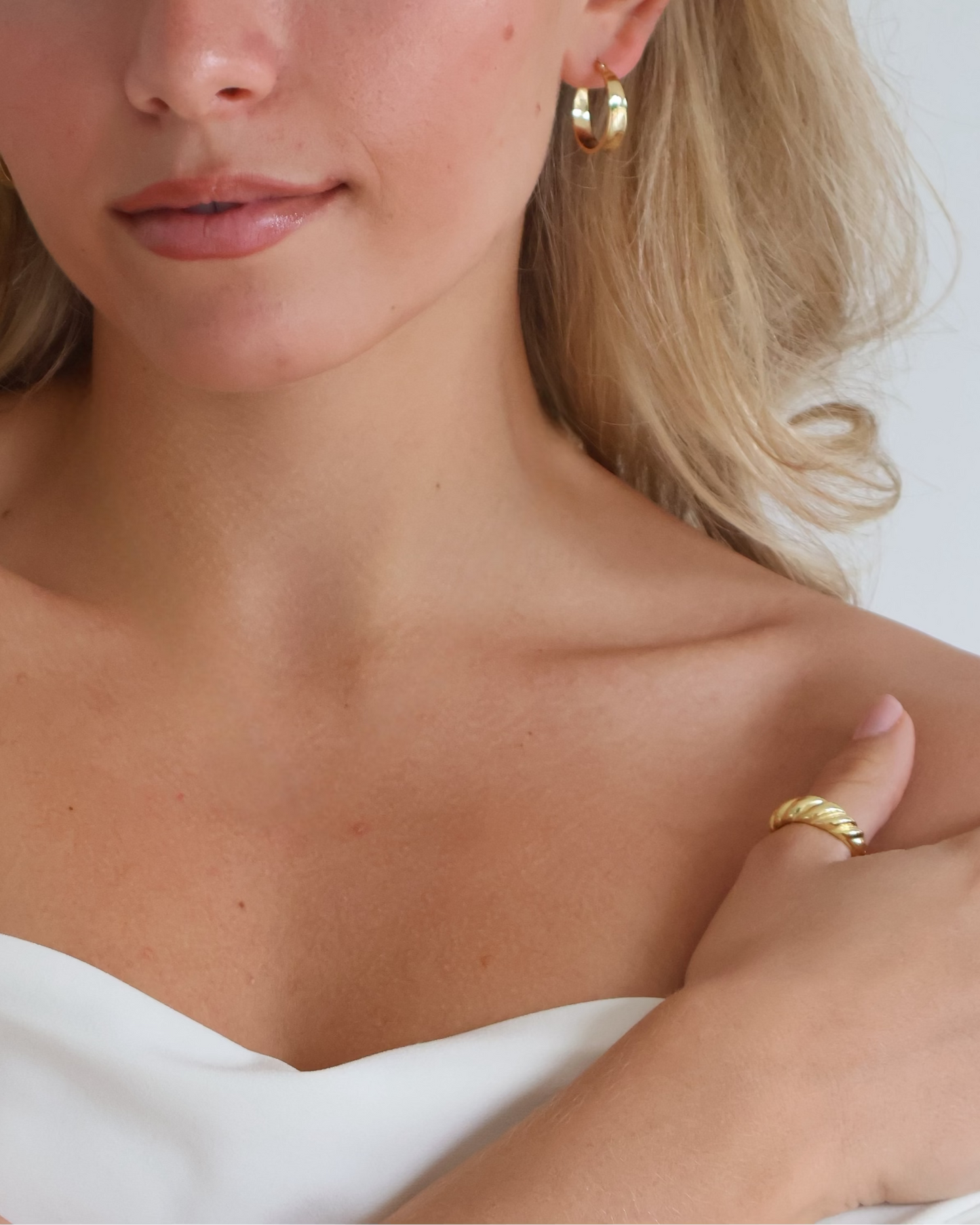 Croissant ring - gold