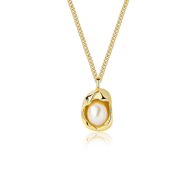 Mare necklace