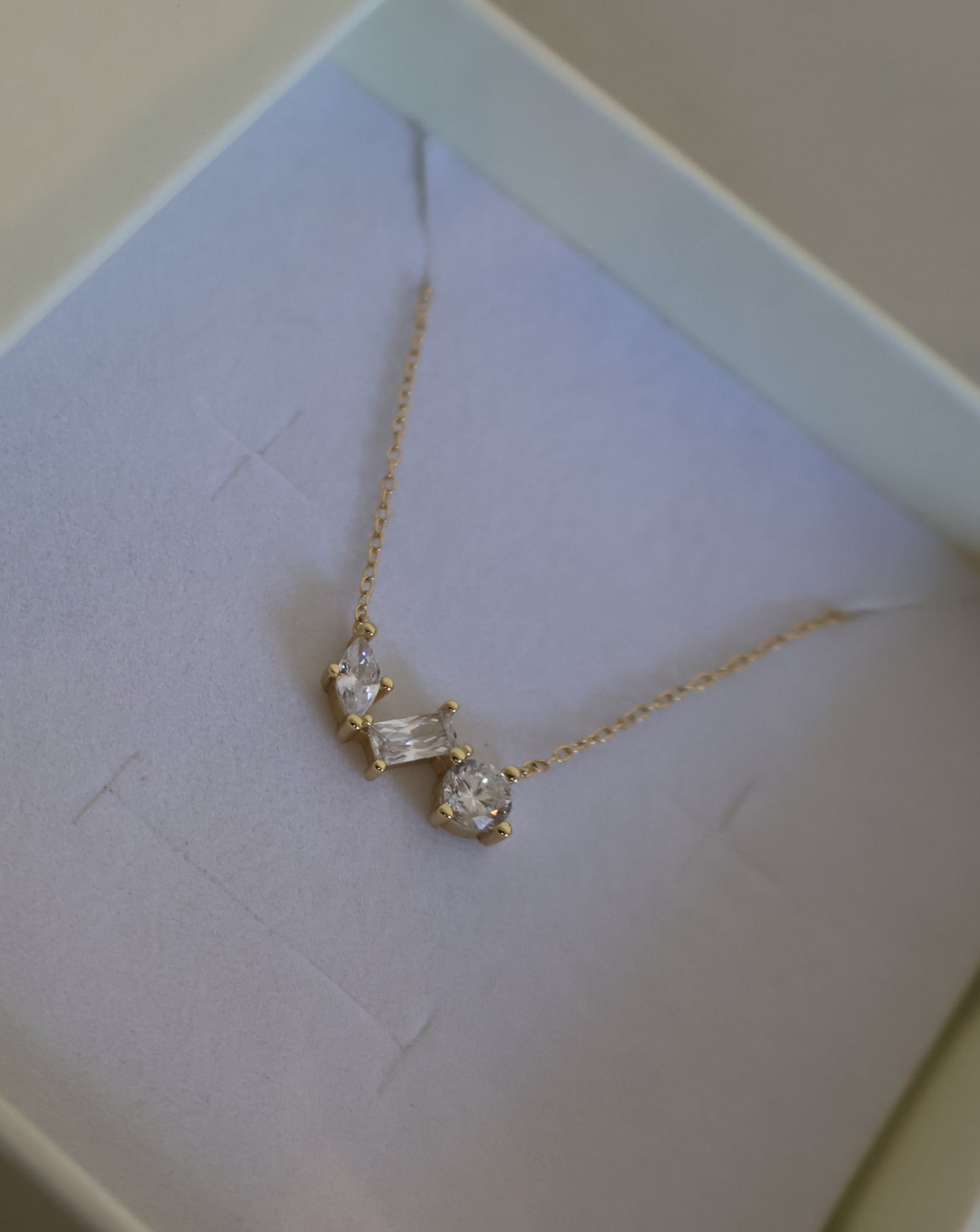 Jasmine necklace - gold