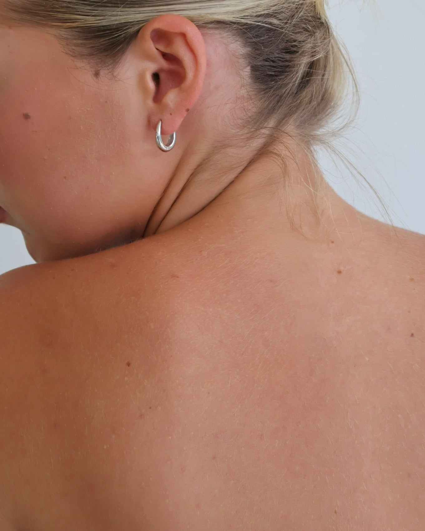 Elongated hoops - silver