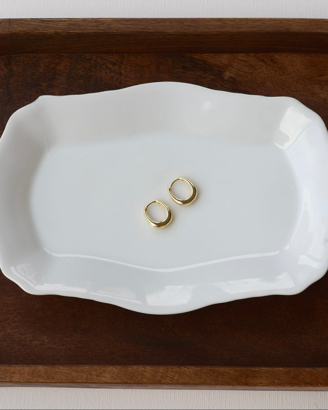 Elongated hoops - gold