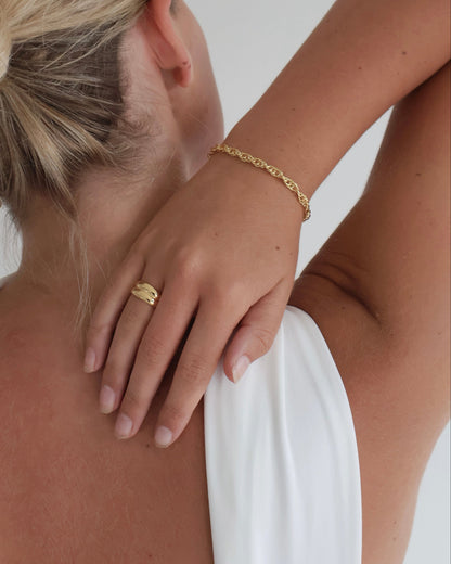 Heirloom bracelet - gold