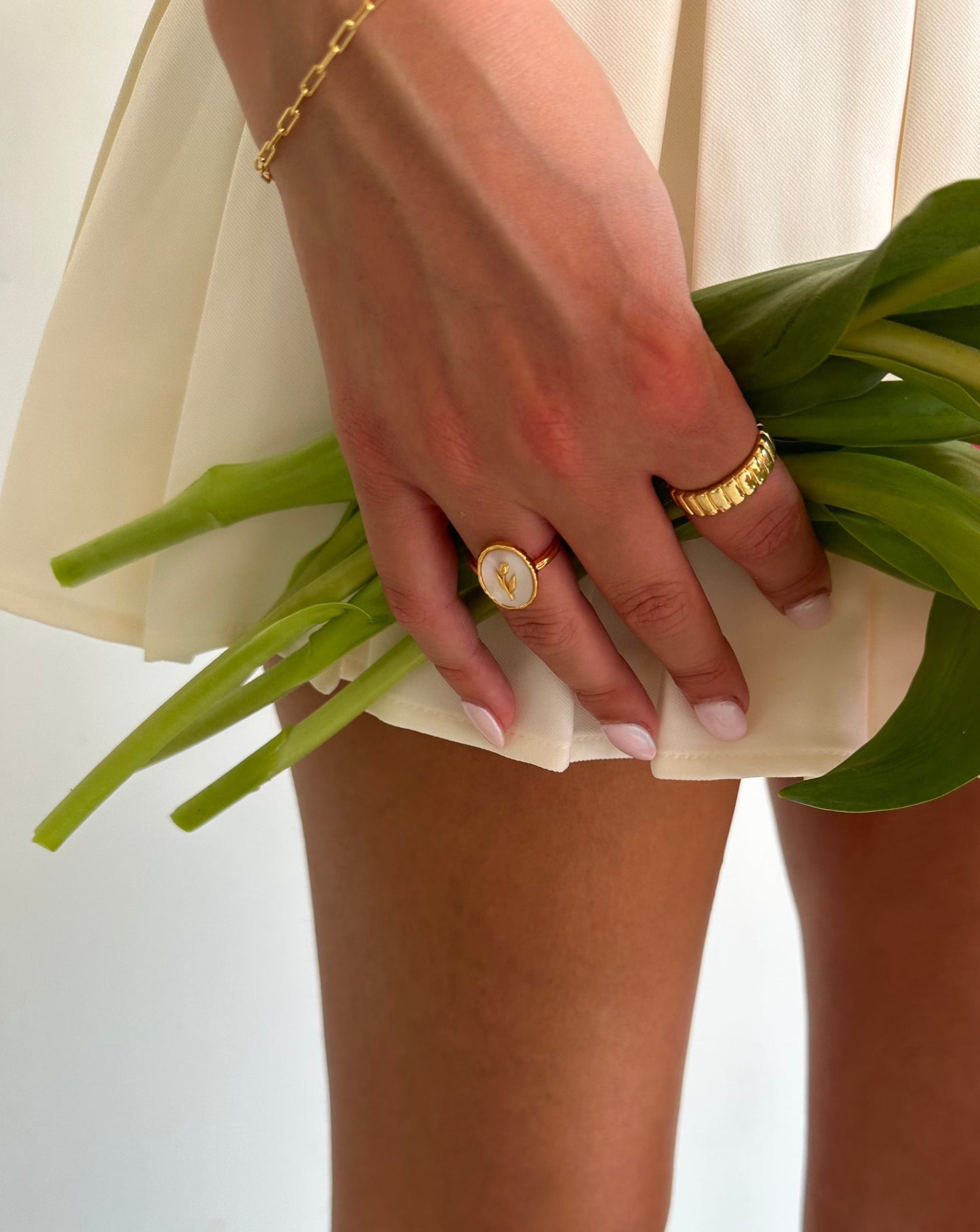 Tulip ring