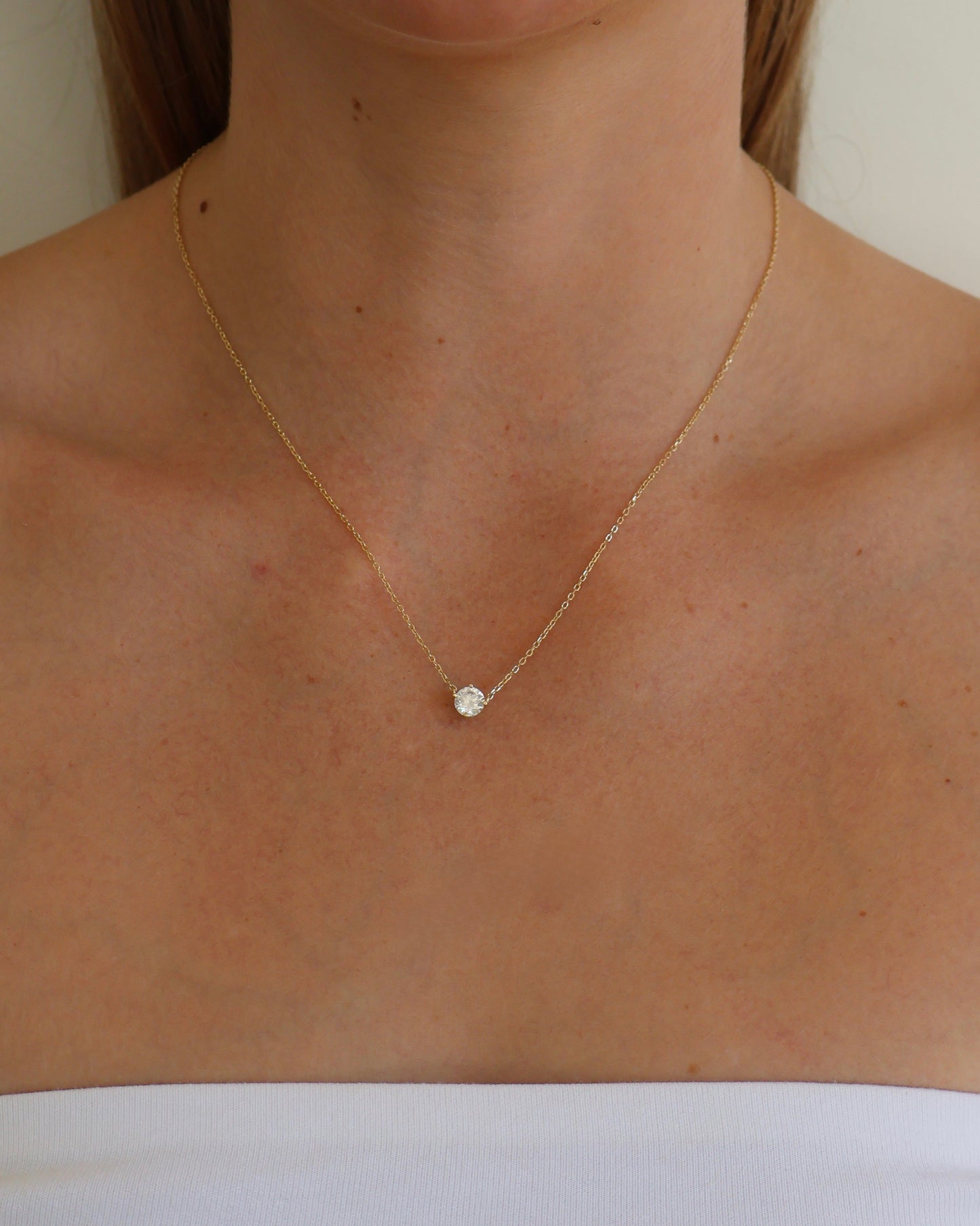 Solitaire necklace - gold