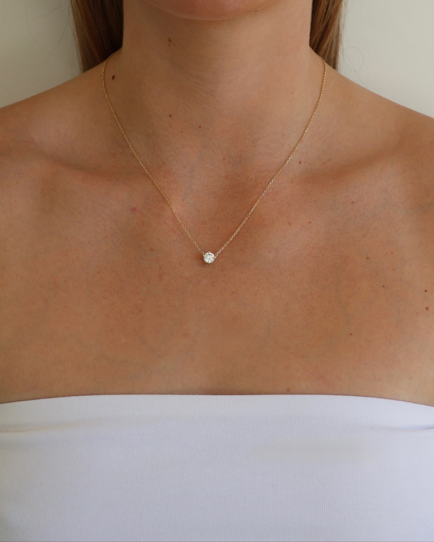 Solitaire necklace - gold