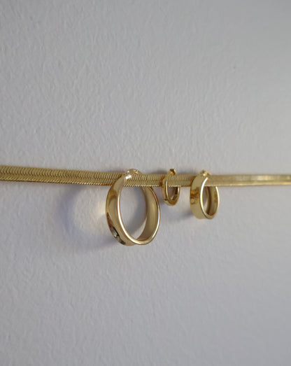 Classic large hoops - gold