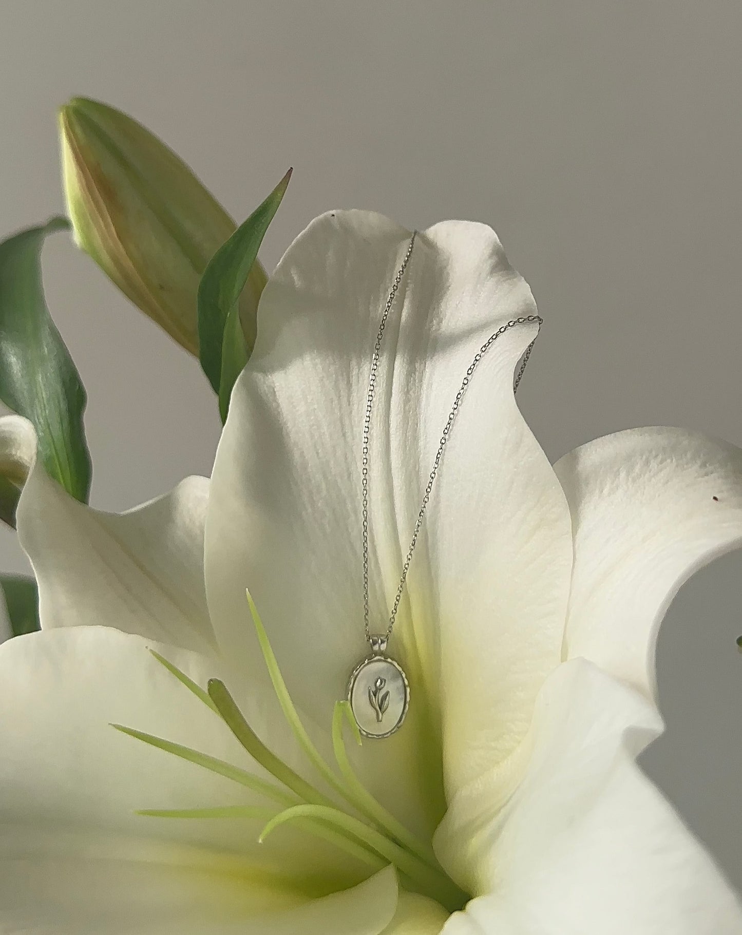 Tulip necklace - silver