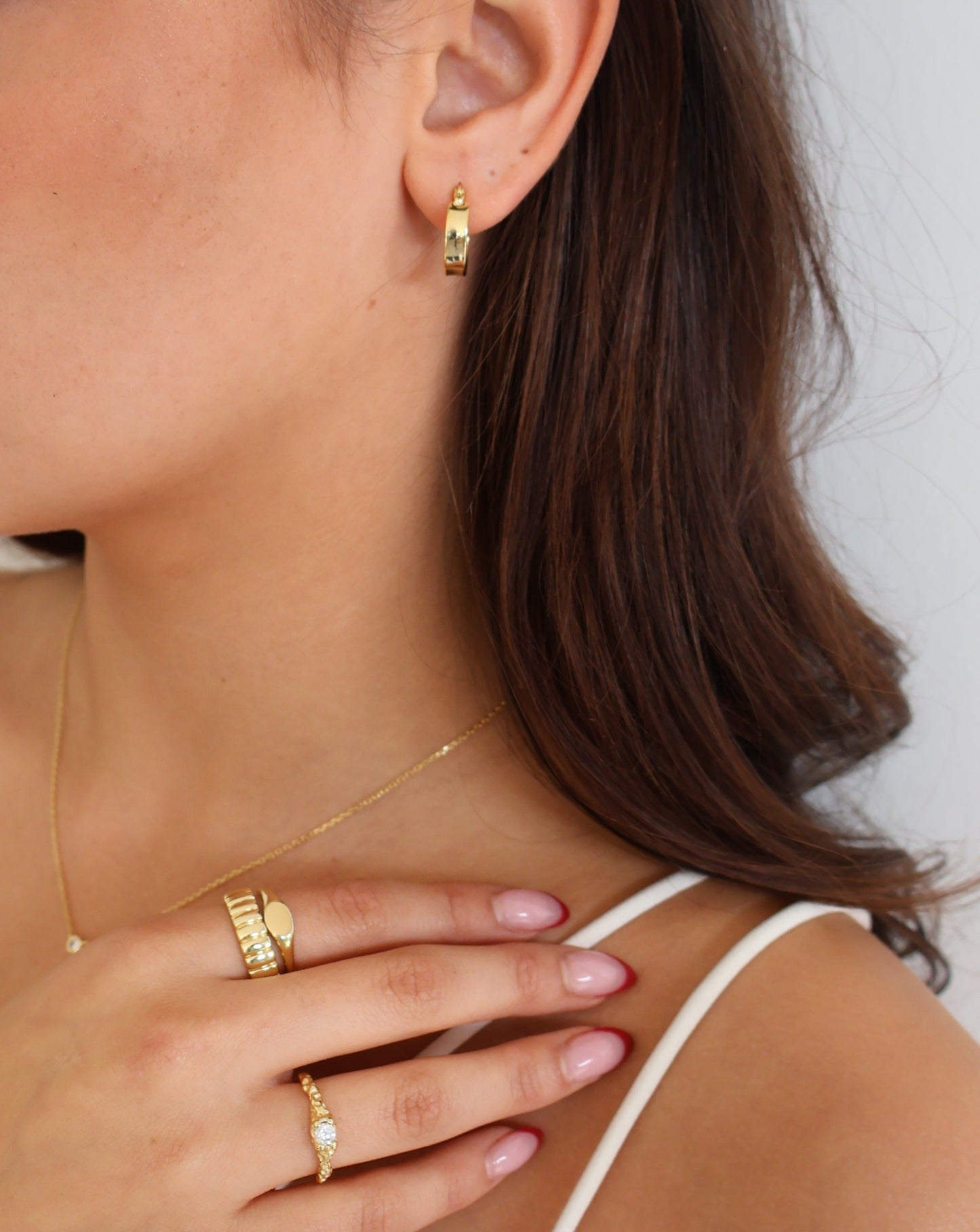 Classic small hoops - gold