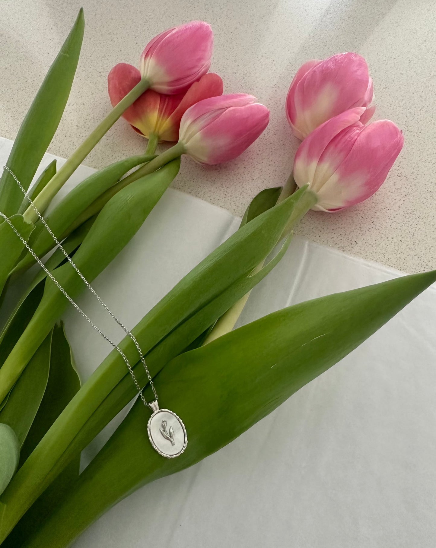 Tulip necklace - silver