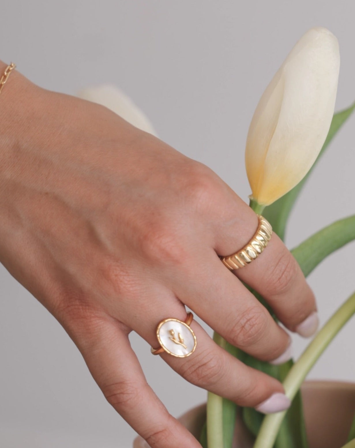 Tulip ring