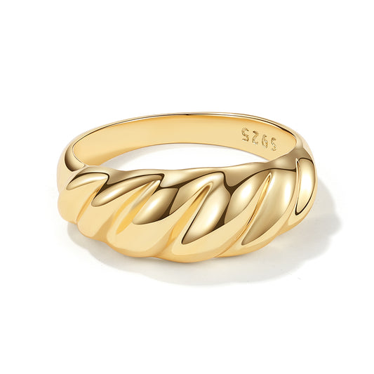 Croissant ring - gold